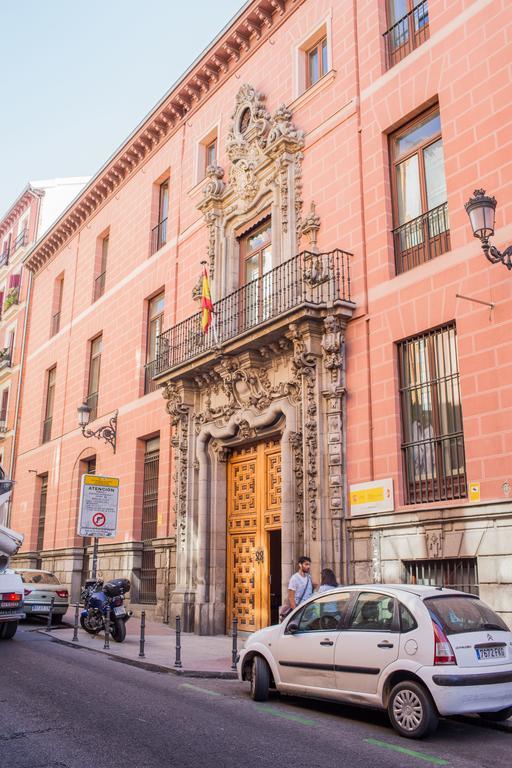 Apartamentos Madrid Centro Exterior photo